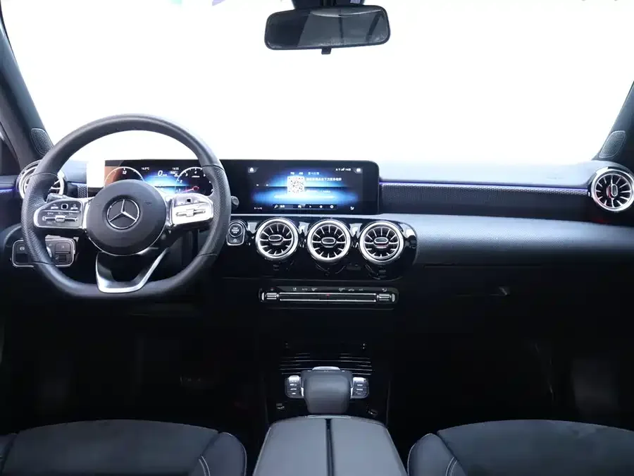 Mercedes-Benz Class A Mercedes-Benz A-Class 2022 Model Three A 200 L Sports Sedan Fashion Model 2023 — миниатюра 4