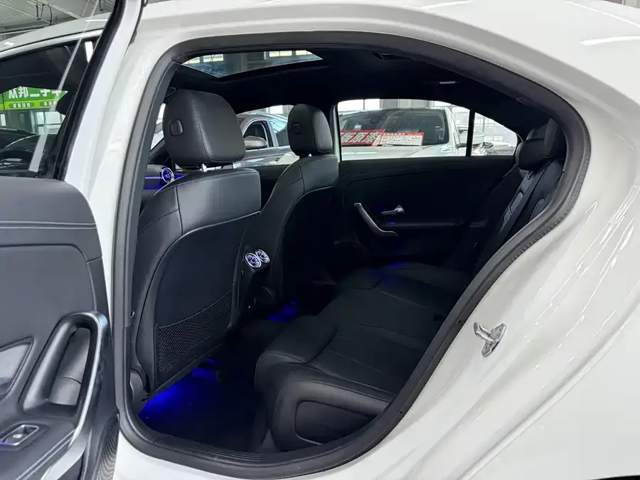 Mercedes-Benz Class A Mercedes-Benz A-Class 2023 A 180 L 2024 — миниатюра 4
