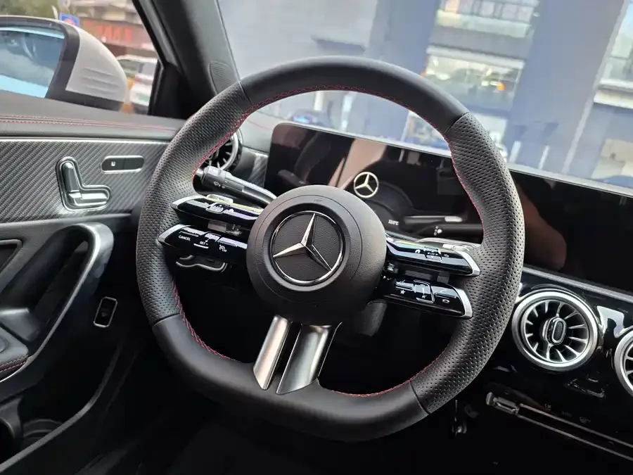 Mercedes-Benz Class A Mercedes-Benz A-Class 2024 A 200 L Fashion Edition 2024 — миниатюра 5