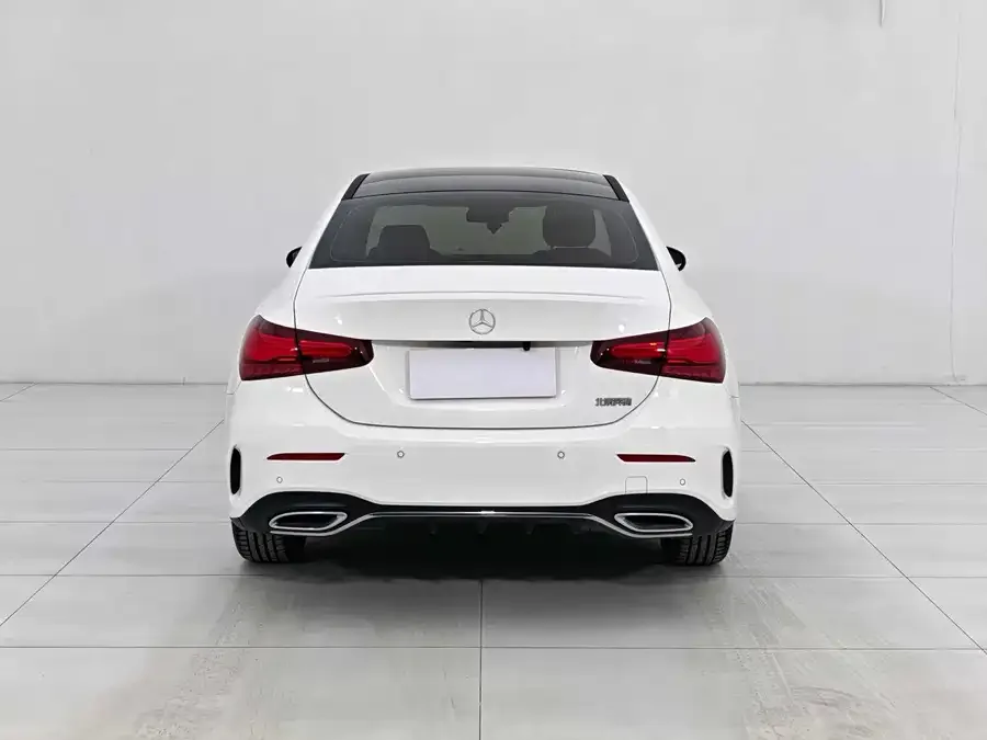 Mercedes-Benz Class A Mercedes-Benz A-Class 2023 A 200 L Fashion Edition 2023 — миниатюра 2