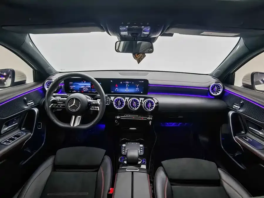 Mercedes-Benz Class A Mercedes-Benz A-Class 2023 A 200 L Fashion Edition 2023 — миниатюра 3