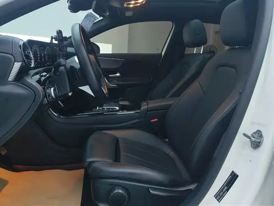 Mercedes-Benz Class A Mercedes-Benz A-Class 2023 A 200 L Dynamic Edition 2024 — миниатюра 3