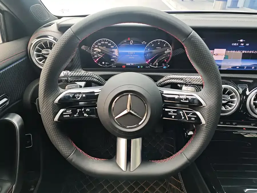 Mercedes-Benz Class A Mercedes-Benz A-Class 2024 A 200 L Fashion Edition 2024 — миниатюра 5