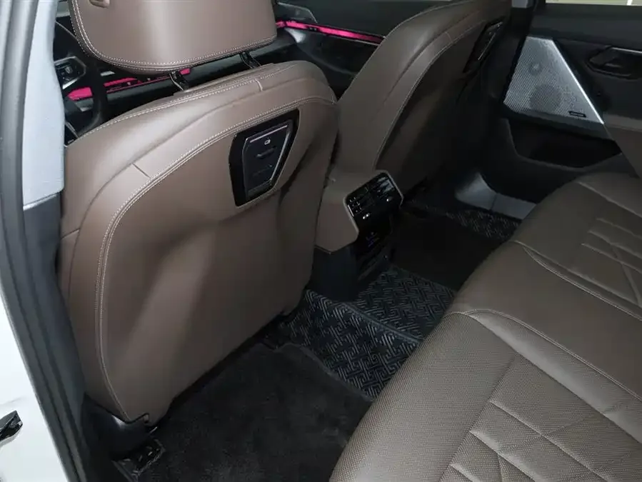 BMW 5 Series BMW 5 Series 2024 530Li Leading M Sports Package 2024 — миниатюра 5