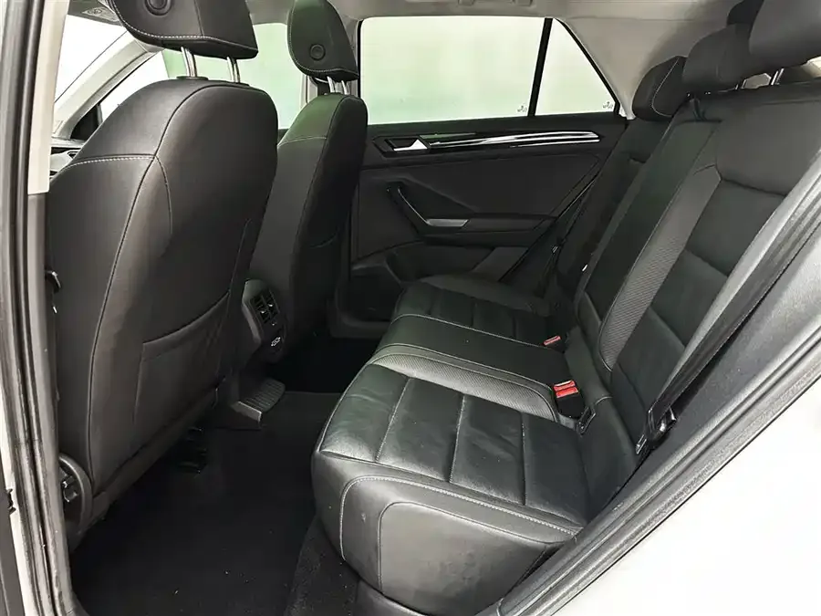 Volkswagen T-Roc T-ROC 2021 280TSI DSG 2WD Comfort Smart Edition 2022 — миниатюра 4