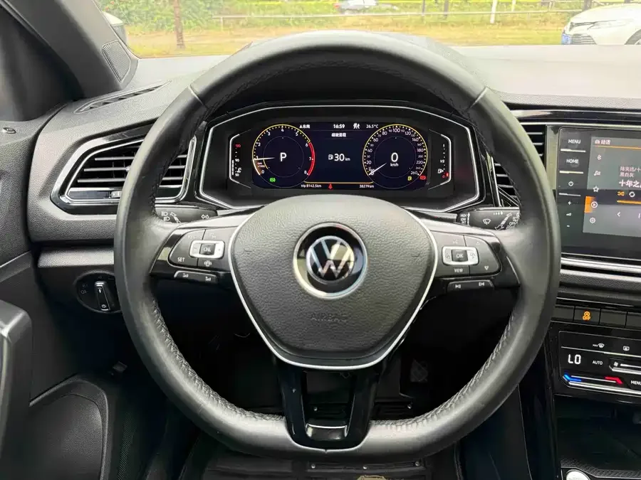Volkswagen T-Roc T-ROC 2021 280TSI DSG four-wheel drive luxury smart connected version 2022 — миниатюра 4