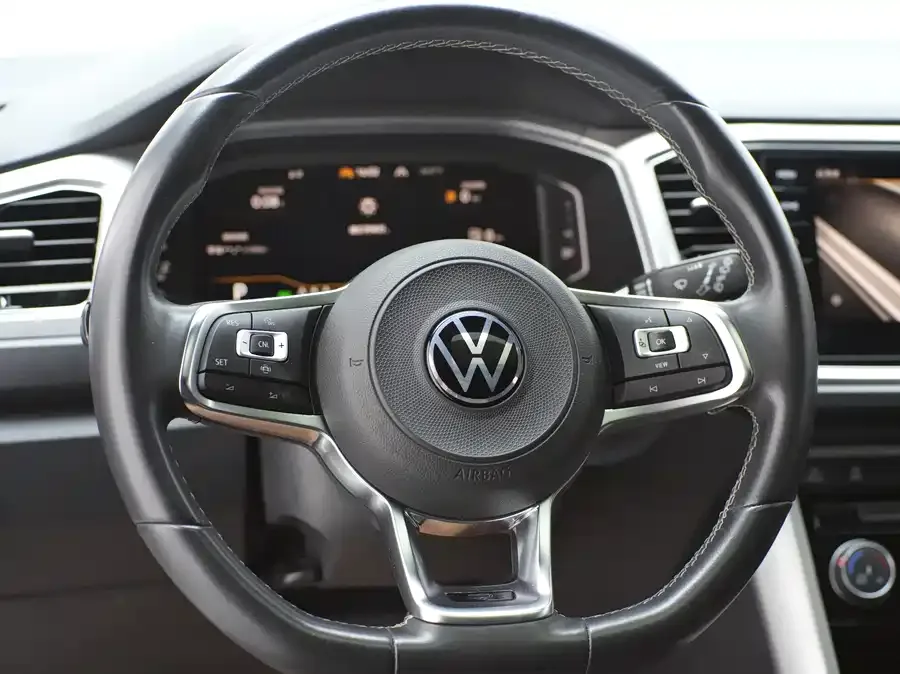 Volkswagen T-Roc T-ROC 2022 280TSI DSG 2WD R-Line Pro PLUS 2022 — миниатюра 5