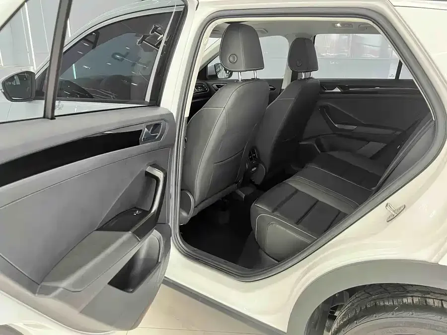 Volkswagen T-Roc T-ROC 2022 280TSI DSG 2WD Comfort PLUS 2023 — миниатюра 4