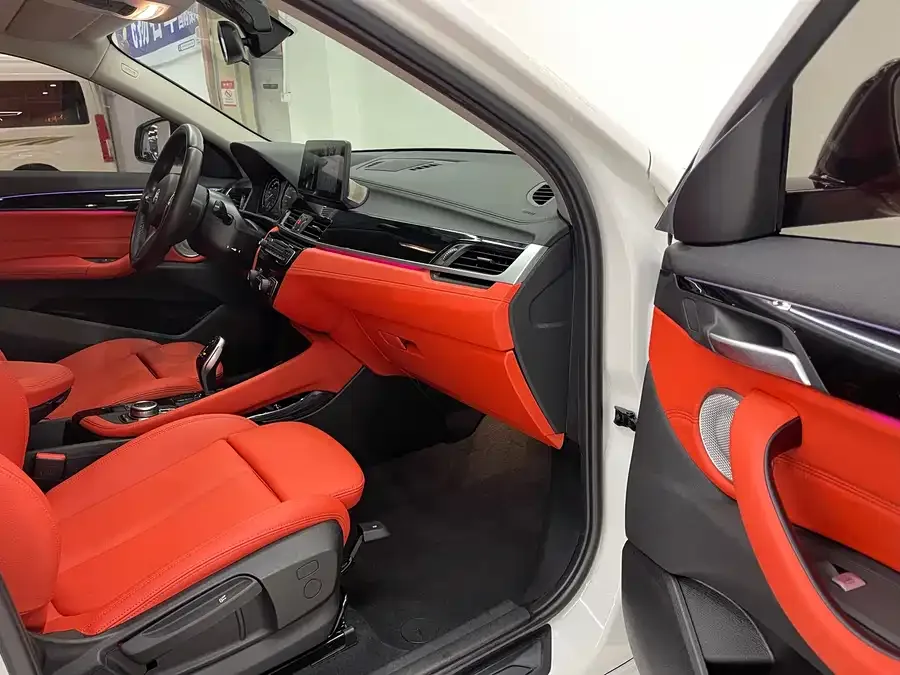 BMW X2 2023 sDrive25i M Sport Night Edition 2023 — миниатюра 3