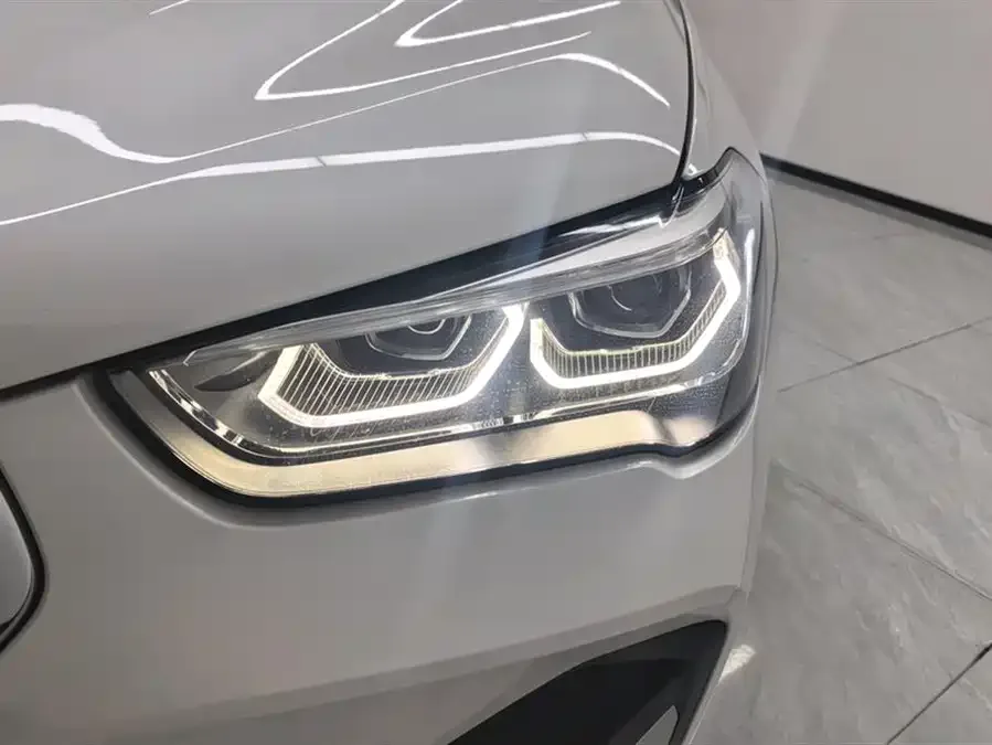 BMW X1 2022 xDrive25Li Exclusive Model 2022 — миниатюра 2