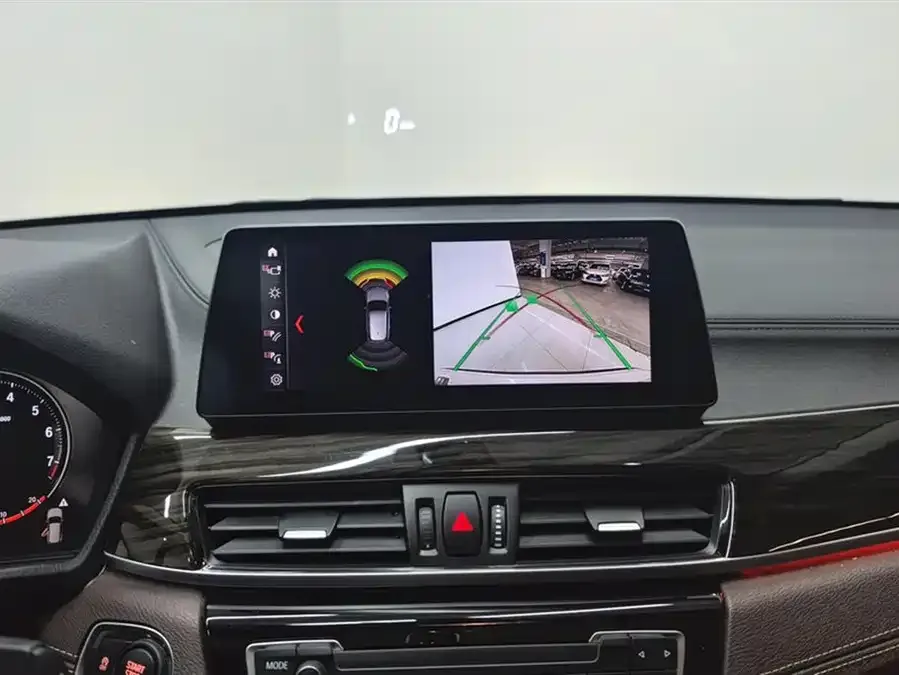 BMW X1 2022 xDrive25Li Exclusive Model 2022 — миниатюра 4