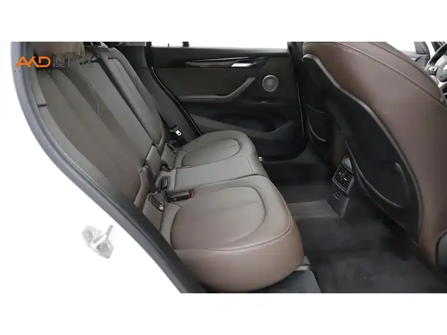 BMW X1 2022 sDrive25Li Leading Edition 2023 — миниатюра 5
