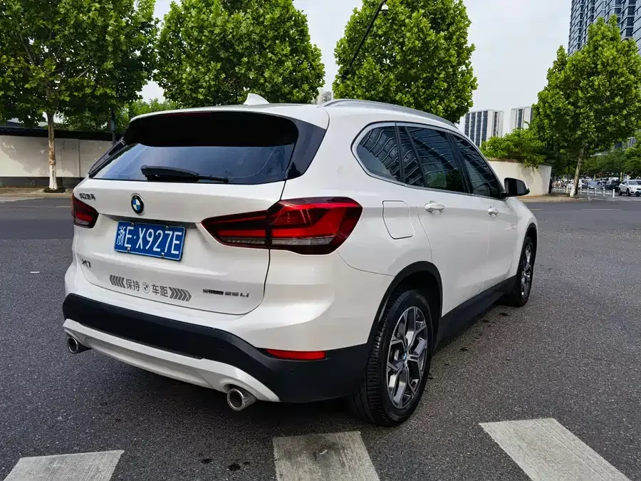 BMW X1 2022 sDrive25Li Leading Edition 2022 — миниатюра 4