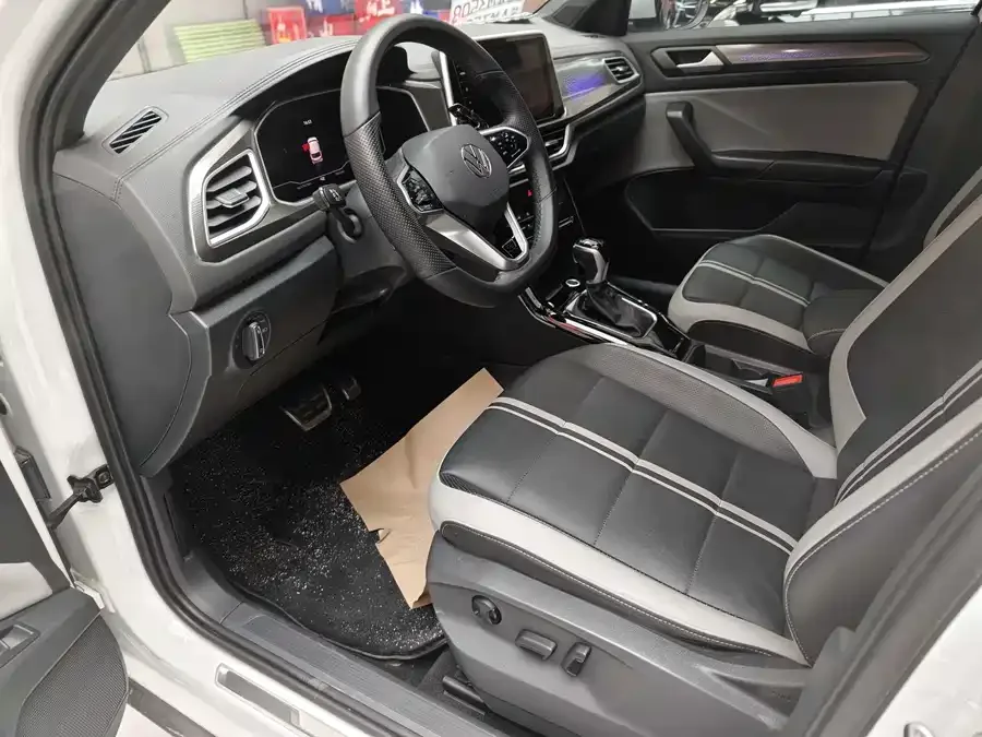 Volkswagen T-Roc T-ROC 2023 300TSI DSG 2WD Chenguang Edition 2024 — миниатюра 3