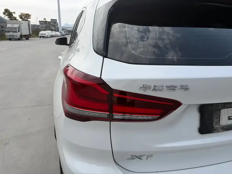 BMW X1 2022 sDrive20Li Fashion Edition 2023 — миниатюра 4