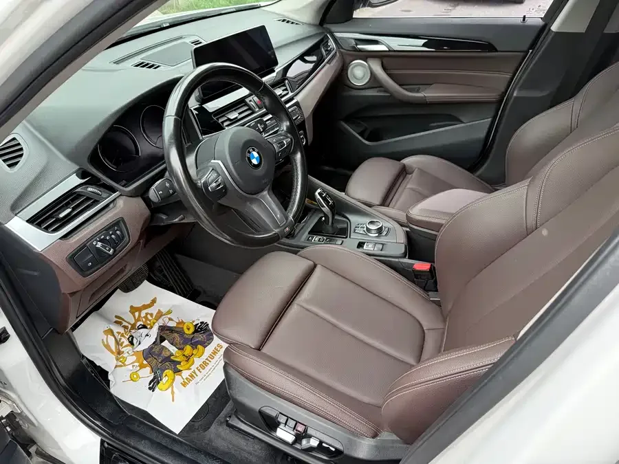 BMW X1 2022 sDrive25Li Leading Edition 2022 — миниатюра 4