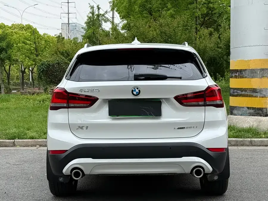 BMW X1 2022 sDrive25Li Leading Edition 2022 — миниатюра 5
