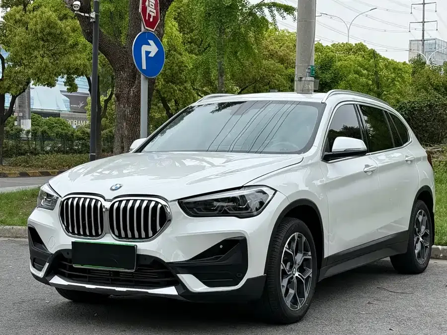 BMW X1 2022 sDrive25Li Leading Edition 2022 — фото 1, купить с доставкой в Москву