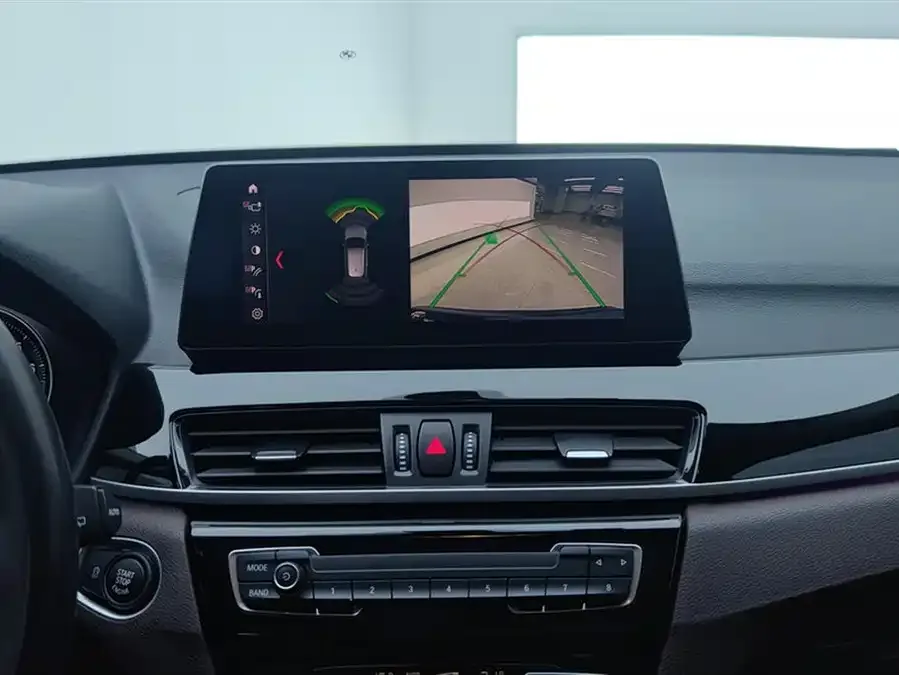 BMW X1 2022 sDrive25Li Leading Edition 2022 — миниатюра 4