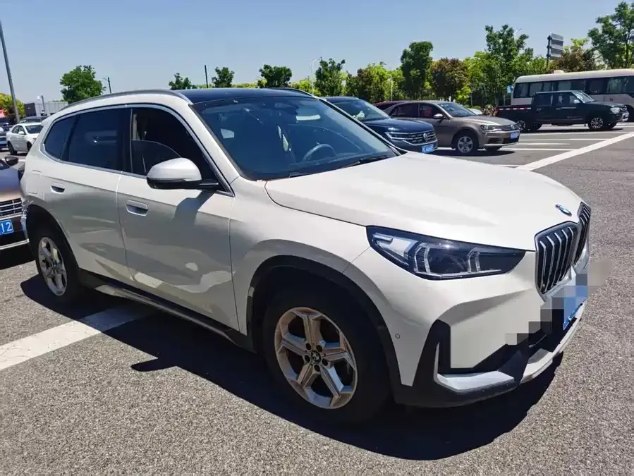 BMW X1 2023 sDrive20Li X Design Package 2023 — миниатюра 3