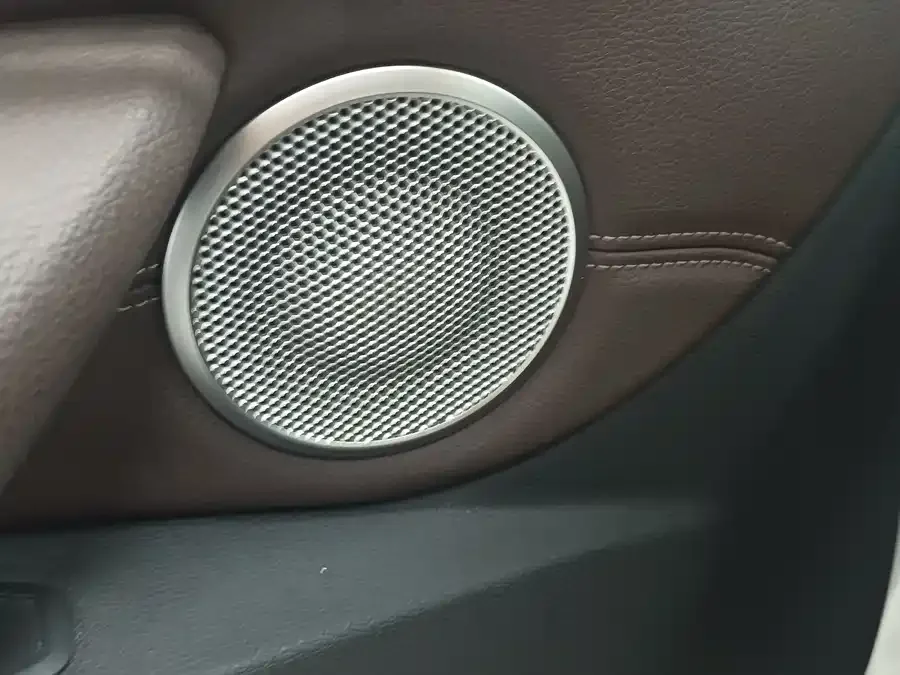 BMW X1 2022 sDrive25Li Leading Edition 2022 — миниатюра 2