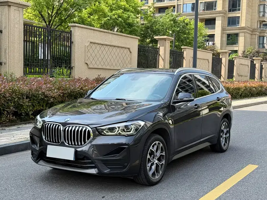BMW X1 2022 sDrive25Li Leading Edition 2022 — фото 1, купить с доставкой в Москву