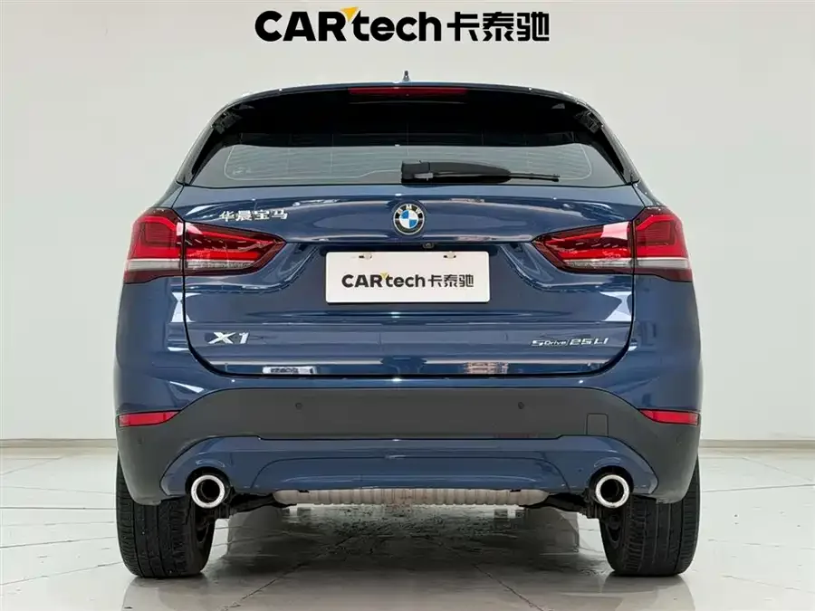 BMW X1 2021 facelift sDrive25Li Leading Edition 2022 — миниатюра 3