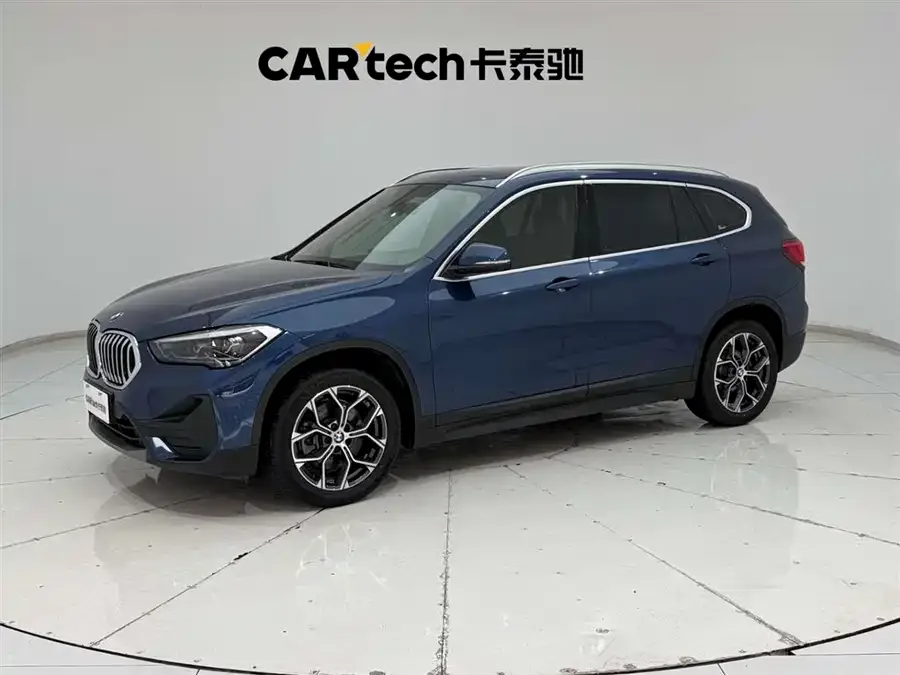 BMW X1 2021 facelift sDrive25Li Leading Edition 2022 — фото 1, купить с доставкой в Москву