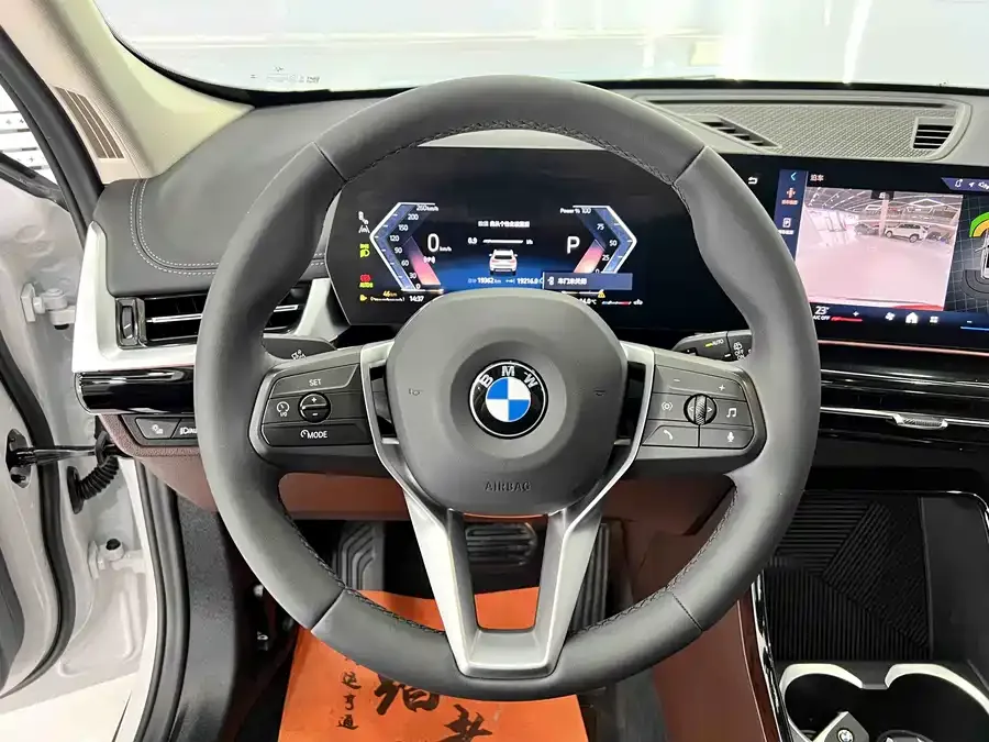 BMW X1 2023 sDrive20Li X Design Package 2023 — миниатюра 3
