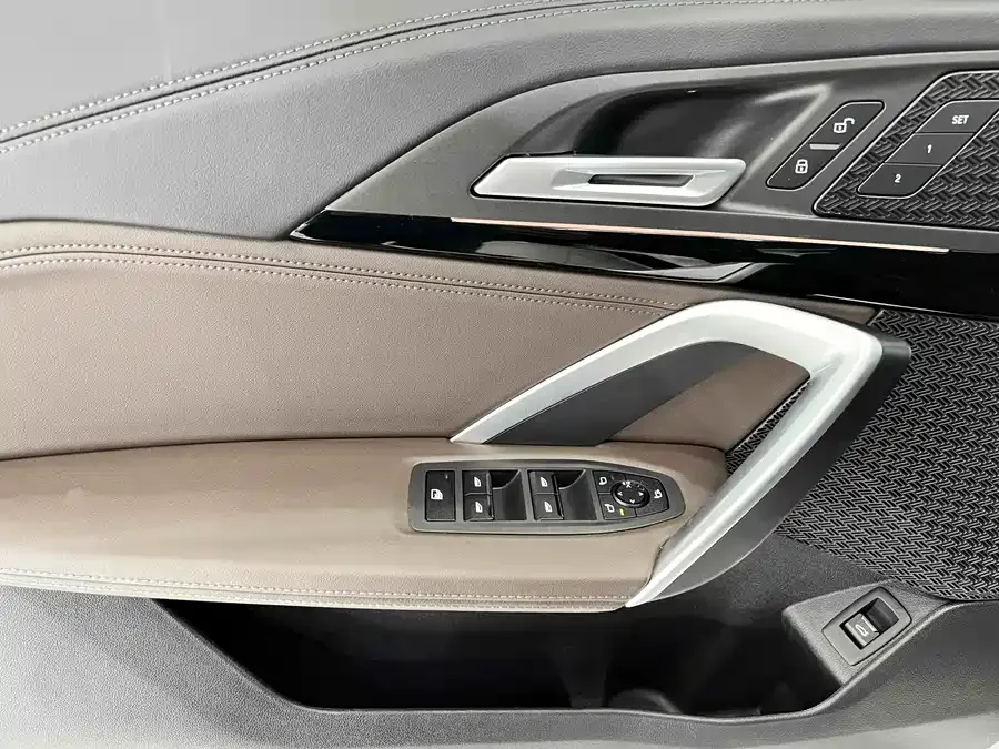 BMW X1 2023 sDrive20Li X Design Package 2023 — миниатюра 5