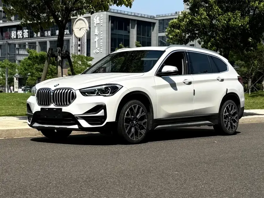 BMW X1 2022 xDrive25Li Exclusive Model 2022 — фото 1, купить с доставкой в Москву