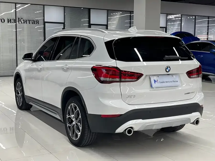 BMW X1 2022 sDrive20Li Fashion Edition 2023 — миниатюра 2