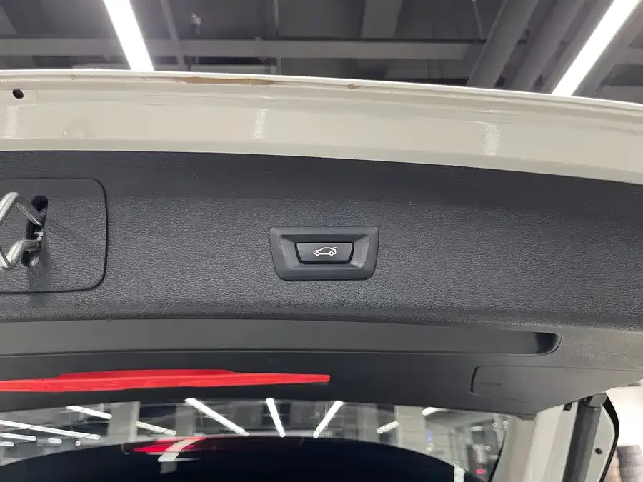BMW X1 2022 sDrive20Li Fashion Edition 2023 — миниатюра 4