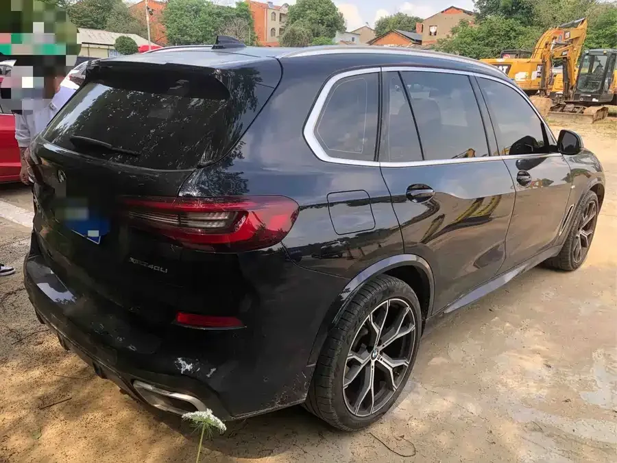 BMW X5 2022 facelift xDrive 40Li M Sport package 2023 — миниатюра 4