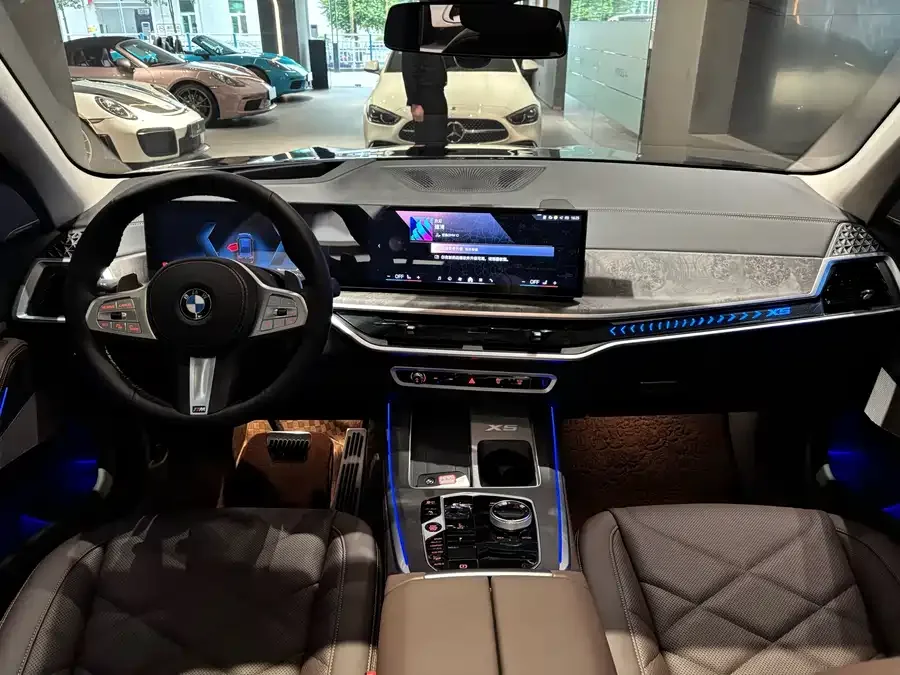BMW X5 2023 xDrive 30Li Exclusive M Sport Package 2023 — миниатюра 4