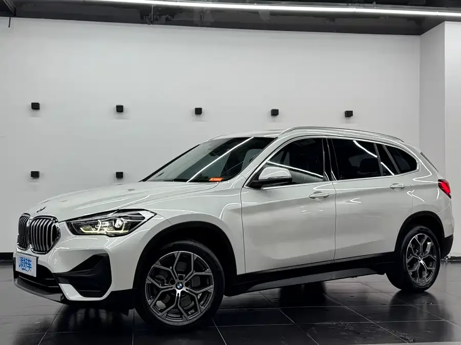 BMW X1 2022 sDrive25Li Leading Edition 2022 — фото 1, купить с доставкой в Москву