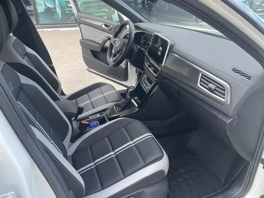 Volkswagen T-Roc T-ROC 2023 300TSI DSG 2WD Starlight Edition 2023 — миниатюра 3
