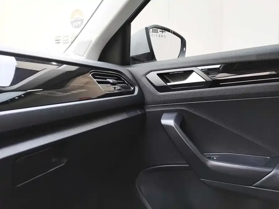 Volkswagen T-Roc T-ROC 2021 280TSI DSG 2WD Comfort Smart Edition 2022 — миниатюра 4
