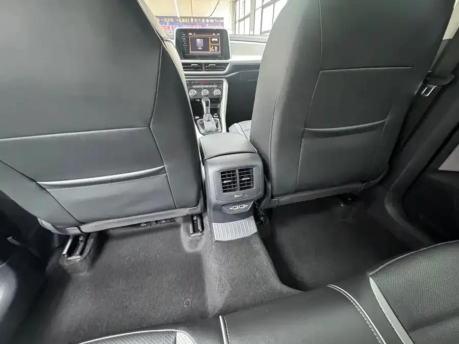 Volkswagen T-Roc T-ROC 2023 280TSI DSG 2WD Time Edition 2023 — миниатюра 5