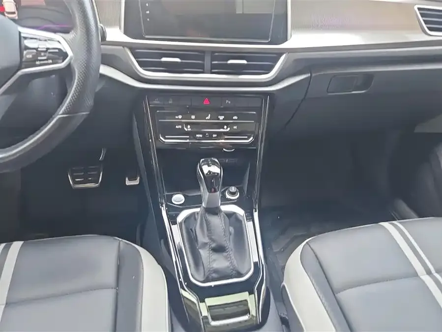 Volkswagen T-Roc T-ROC 2024 300TSI DSG 2WD Chenguang Edition 2024 — миниатюра 4