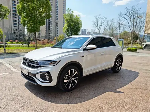 Volkswagen T-Roc 2024 купить в Москве