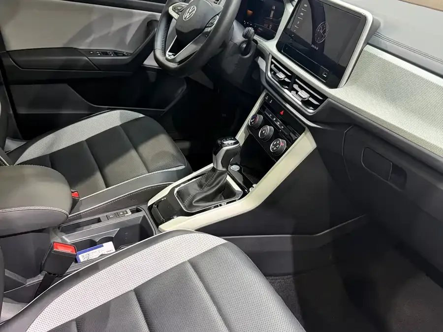 Volkswagen T-Roc T-ROC 2023 280TSI DSG 2WD Time Edition 2023 — миниатюра 4
