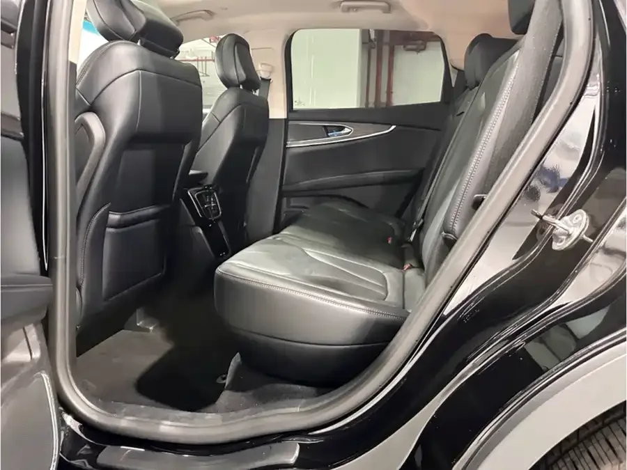 Lincoln Navigator Navigator 2021 2.0T 4WD Premium Edition 2022 — миниатюра 4