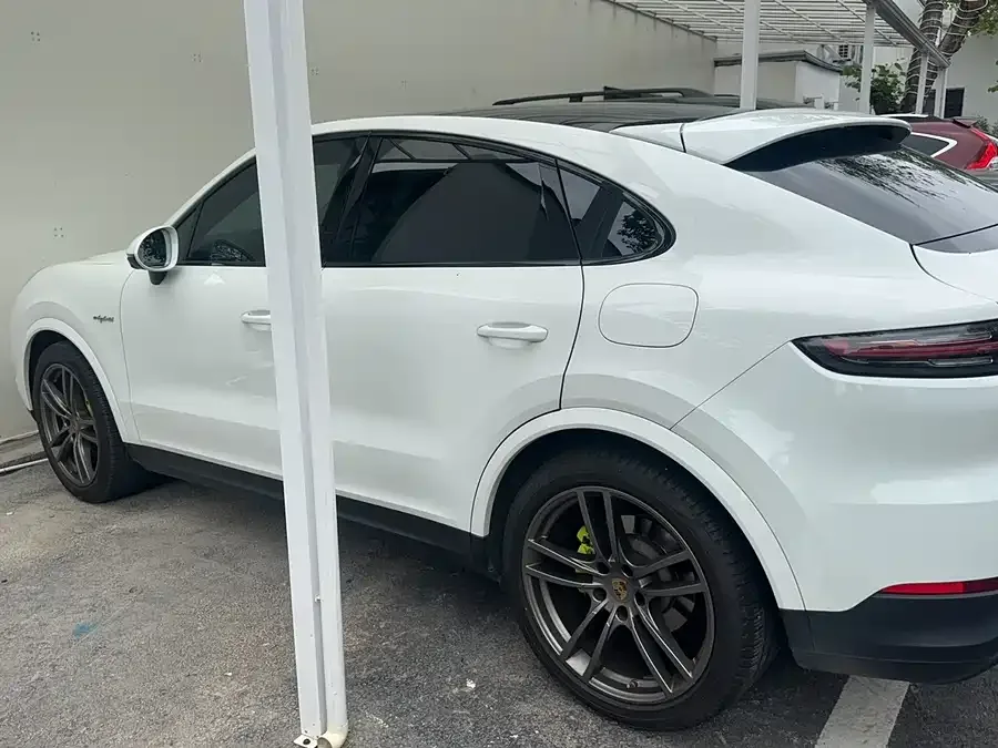 Porsche Cayenne New Energy Cayenne New Energy 2023 Cayenne Coup E-Hybrid 2.0T 2023 — миниатюра 2