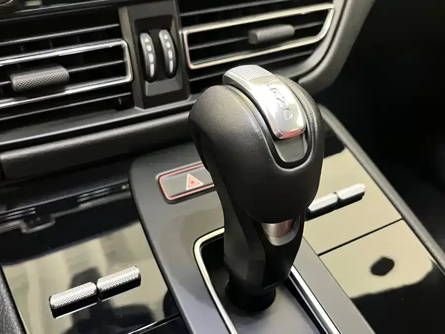 Porsche Macan Macan 2023 Macan 2.0T 2026 — миниатюра 4