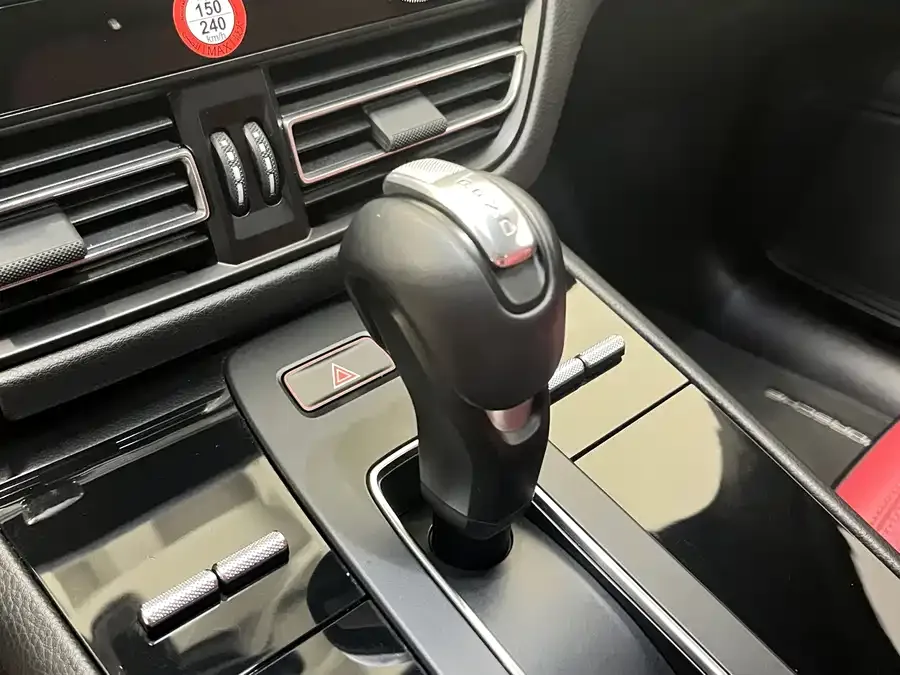 Porsche Macan Macan 2023 Macan 2.0T 2024 — миниатюра 3