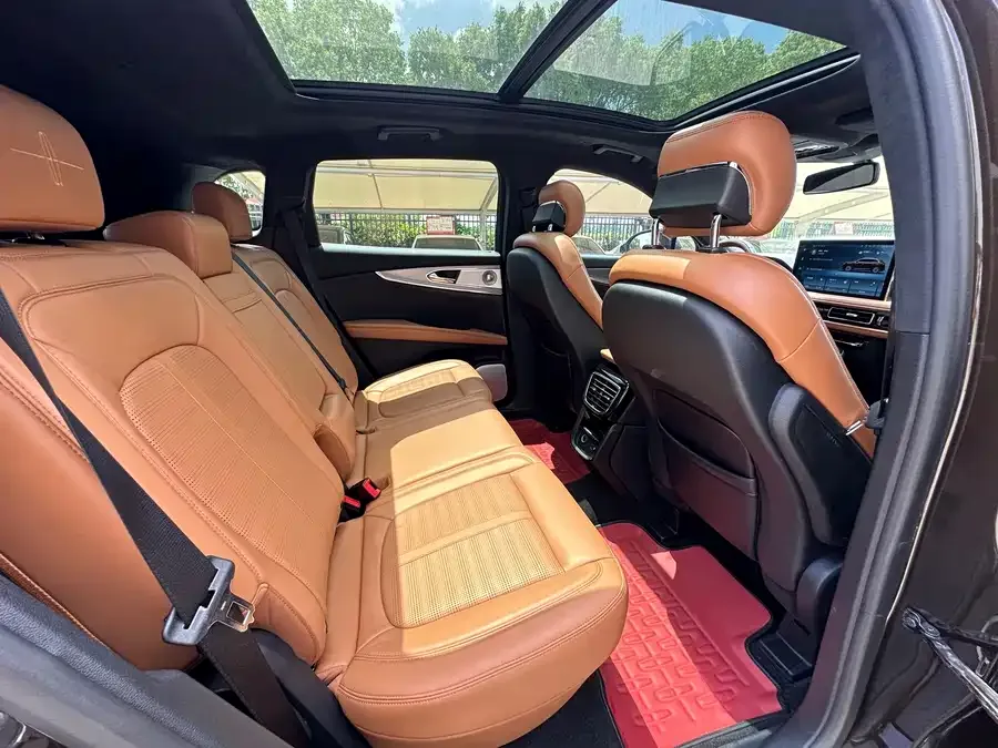Lincoln Navigator Voyager 2021 2.7T 4WD Presidential Edition 2022 — миниатюра 4