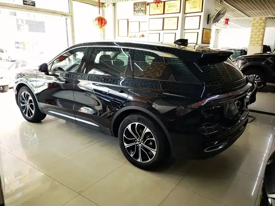 Lincoln Navigator Navigator 2023 2.0T 4WD Premium Edition 2023 — миниатюра 4