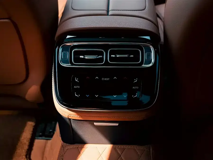Mercedes-Benz S-Класс Mercedes-Benz S-Class 2024 S 400 L Business Edition 2024 — миниатюра 4