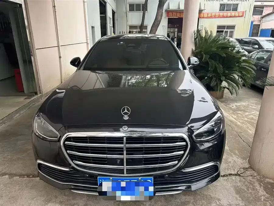 Mercedes-Benz S-Класс 2023